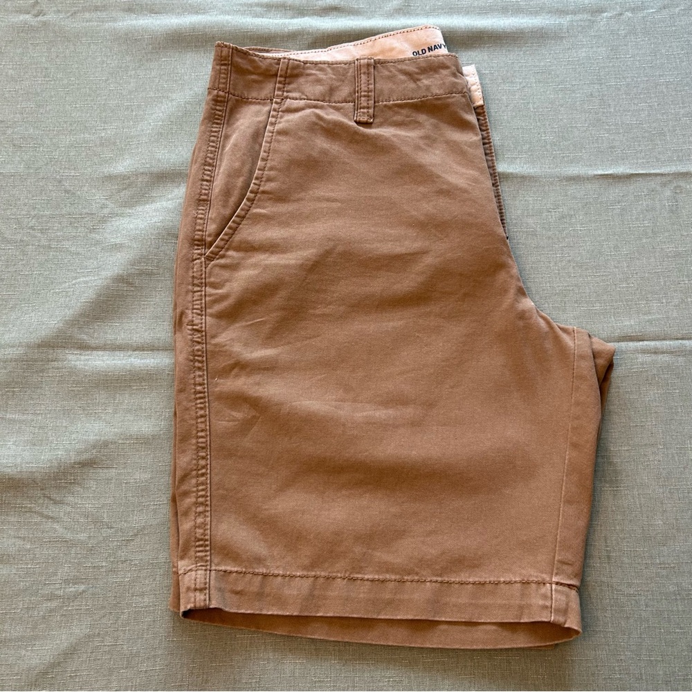 Old Navy Lived-In Straight Men’s Shorts - Picture 13 of 16